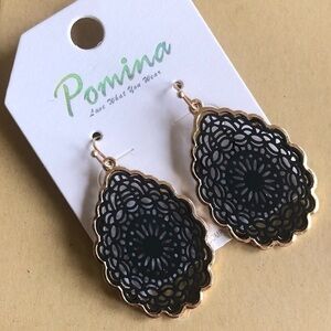 NWT Gold Laser Cut Mandala Teardrop Earrings Black Detail